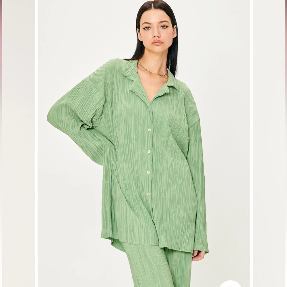 STORETS  Two sets.Maria Oversized Plisse Shirt . Maria Flared Leg Plisse Pants.